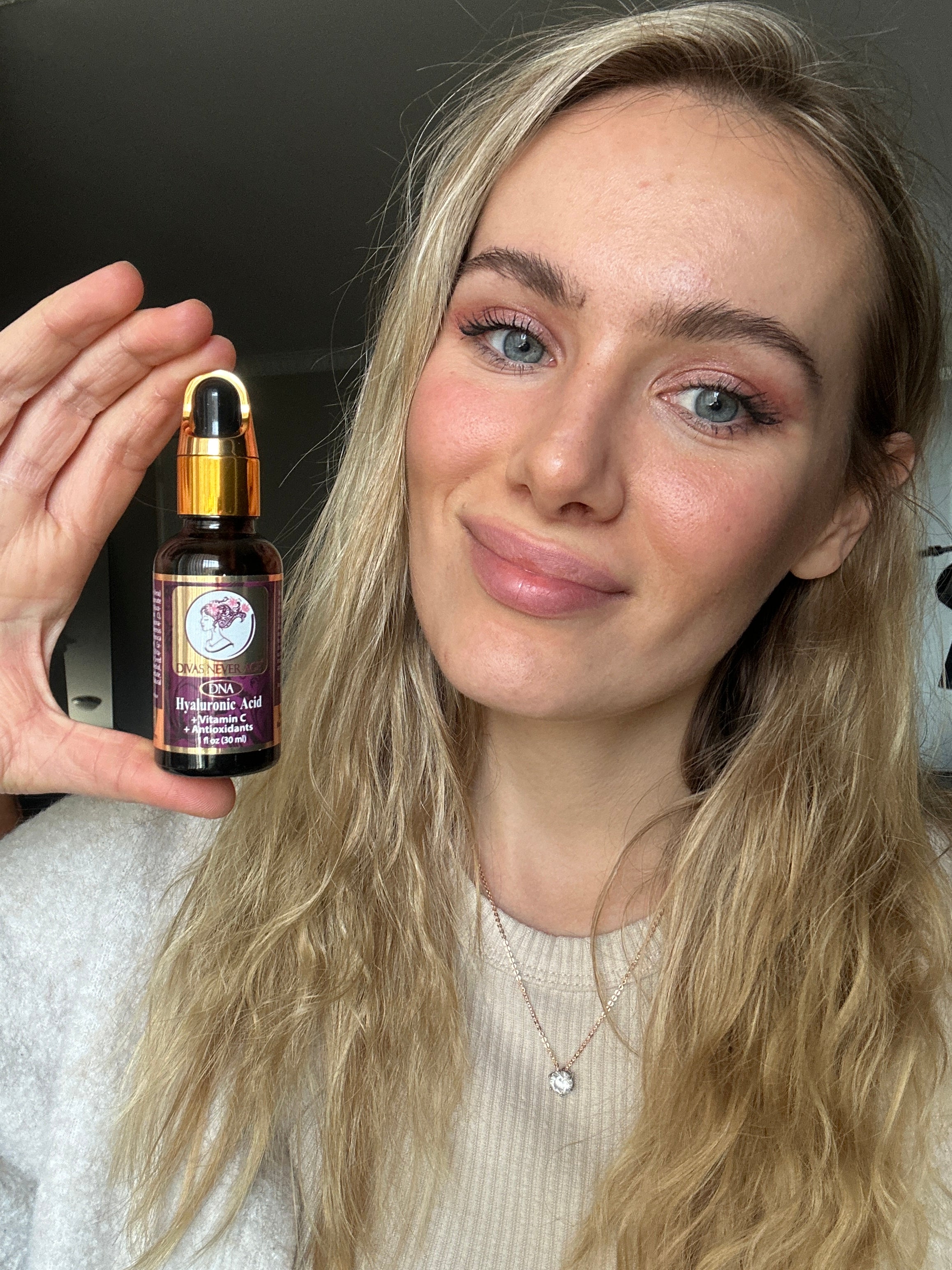 Hyaluronic Acid Serum for Skin, Divas Never Age – Divas Never Age®